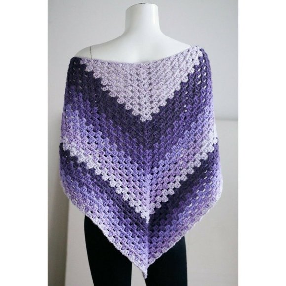 Vintage Hand knit Crochet Two Tone Lavender Purple Triangular Shawl Scarf - Picture 4 of 6